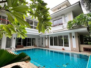 For rent 4 Beds house in Khlong Toei, Bangkok