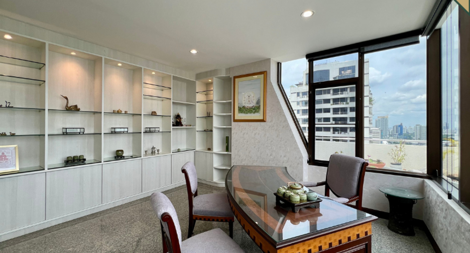 Condo en alquiler de 5 habitaciones en Watthana, Bangkok