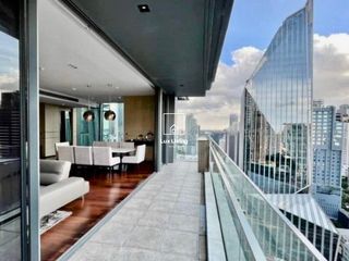For sale 3 bed condo in Khlong Toei, Bangkok