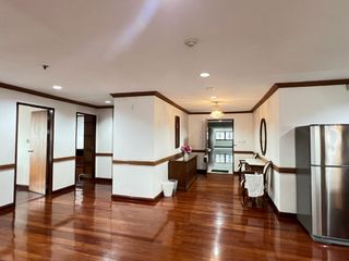 À louer 3 chambres condo à Khlong Toei, Bangkok