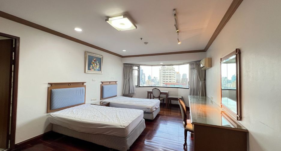 For rent 3 ベッドルーム condo in Khlong Toei, Bangkok