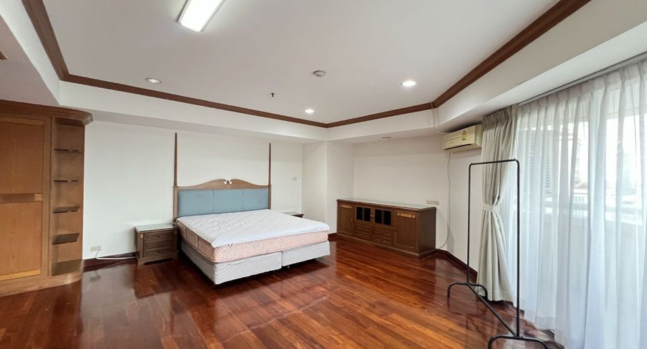 For rent 3 ベッドルーム condo in Khlong Toei, Bangkok