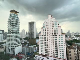 À louer 3 chambres condo à Khlong Toei, Bangkok