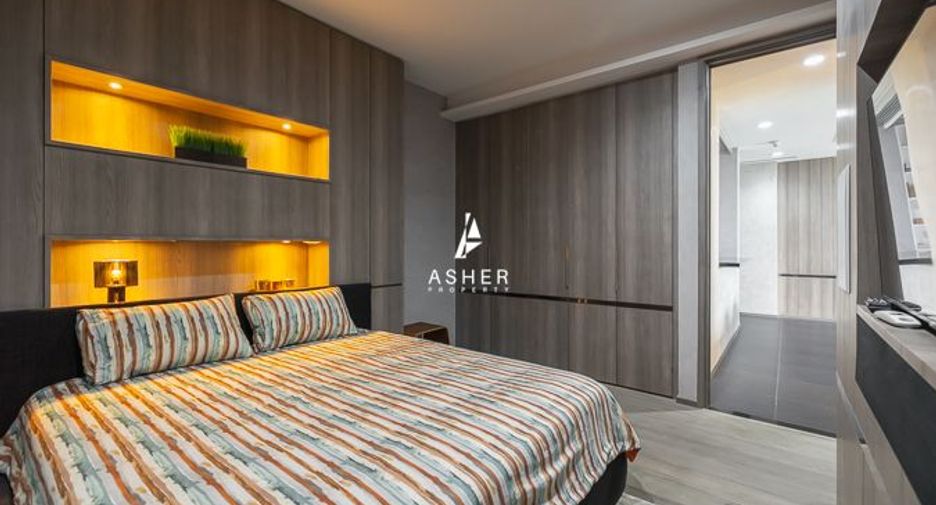 For rent 2 bedrooms condo in Pathum Wan, Bangkok