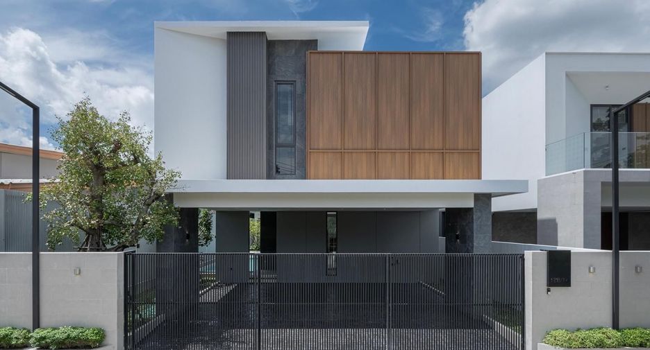 For sale 3 bedrooms villa in Mueang Chiang Mai, Chiang Mai
