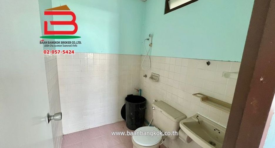 For sale 3 bedrooms townhouse in Bang Sue, Bangkok