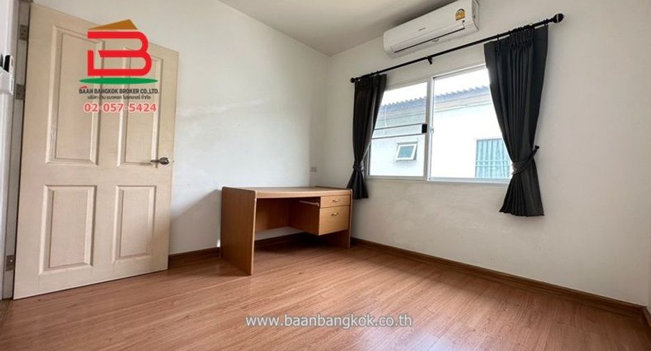 À louer et à vendre 3 chambres maison à Sai Noi, Nonthaburi