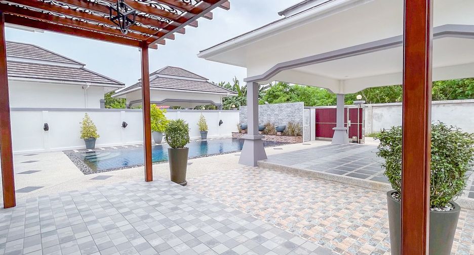 For sale 3 bedrooms house in Sattahip, Chonburi