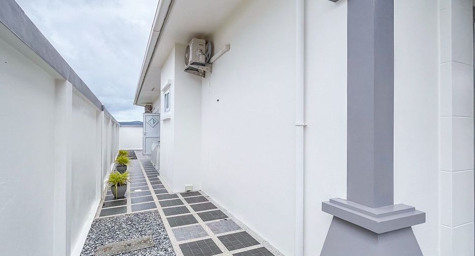 For sale 3 bedrooms house in Sattahip, Chonburi