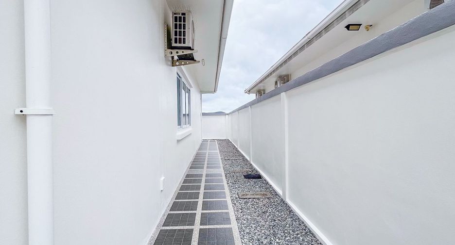 For sale 3 bedrooms house in Sattahip, Chonburi