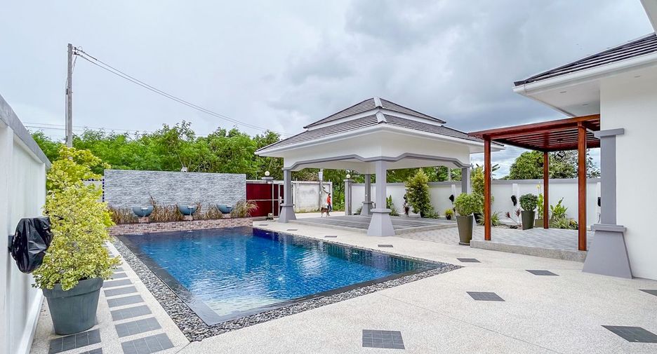 For sale 3 bedrooms house in Sattahip, Chonburi