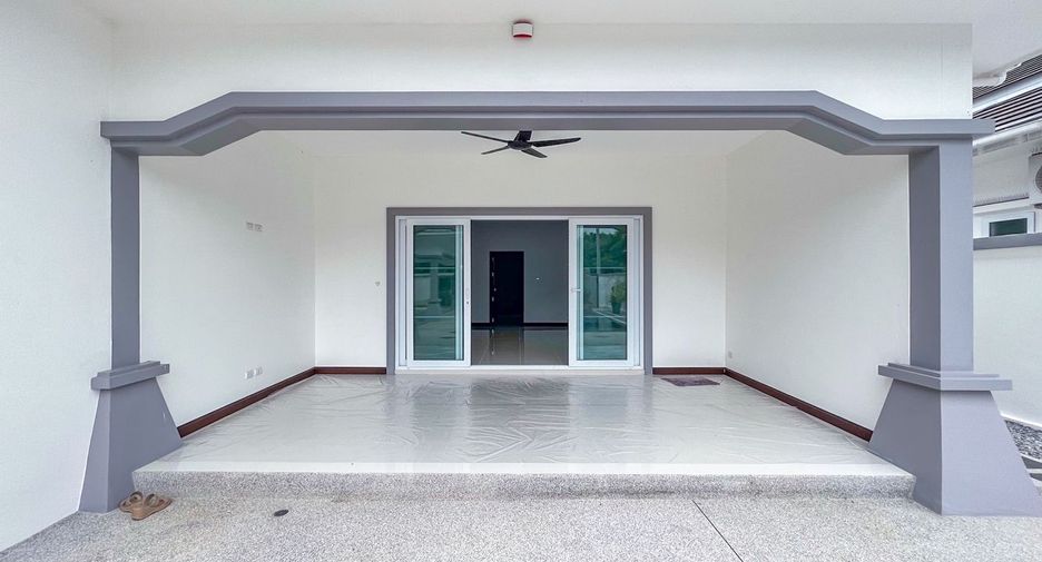 For sale 3 bedrooms house in Sattahip, Chonburi