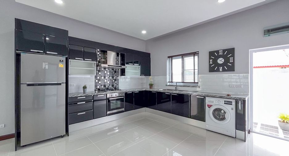 For sale 3 bedrooms house in Sattahip, Chonburi