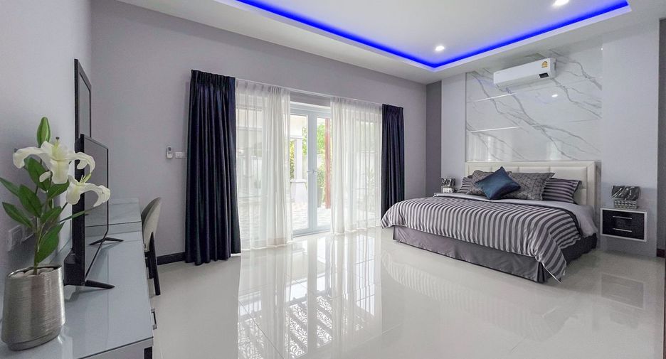 For sale 3 bedrooms house in Sattahip, Chonburi