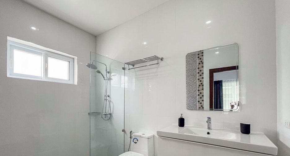 For sale 3 bedrooms house in Sattahip, Chonburi