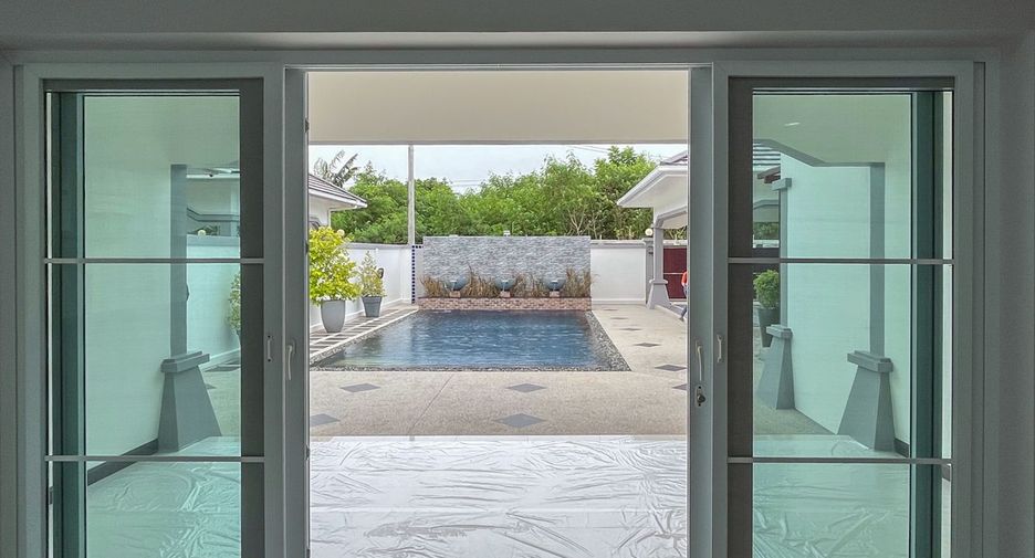 For sale 3 bedrooms house in Sattahip, Chonburi