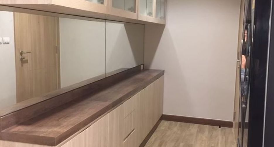 Wohnung zur Miete mit 2 Zimmer in Si Racha, Chonburi