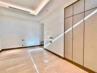 For sale 3 bed condo in Khlong San, Bangkok