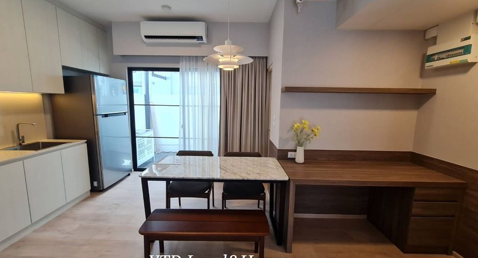 For rent 2 bedrooms townhouse in Bang Phli, Samut Prakan