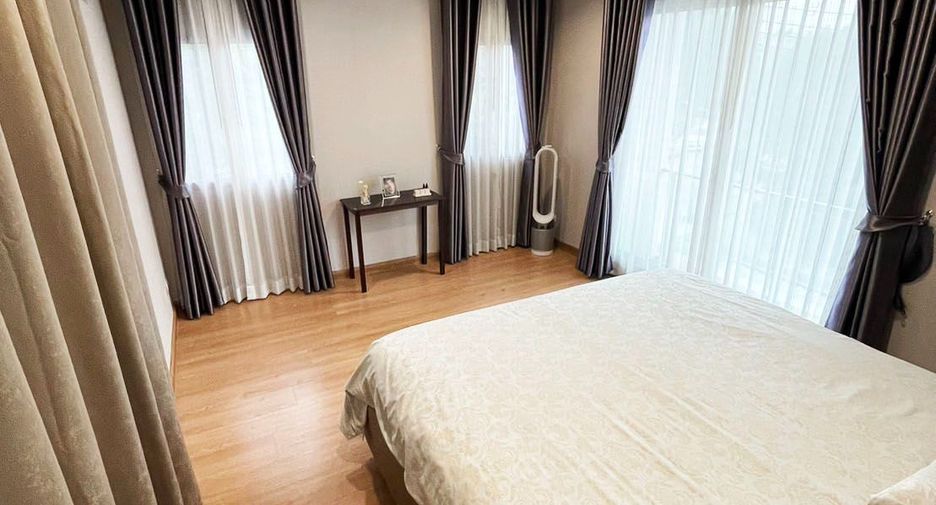 Haus zum Kauf mit 3 Zimmer in Suan Luang, Bangkok
