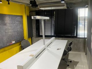 出租 和 出售 4 卧室 办公室 在 Yan Nawa, 曼谷