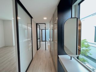 For rent 4 ベッドルーム townhouse in Saphan Sung, Bangkok