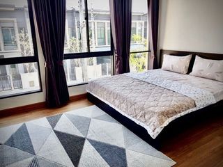 For rent 3 bedrooms townhouse in Bang Phli, Samut Prakan