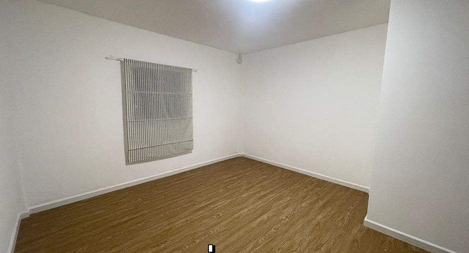 For sale 2 bedrooms townhouse in Lam Luk Ka, Pathum Thani