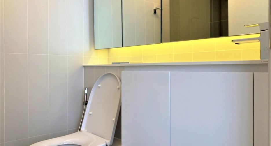 For sale 2 Beds condo in Khlong Toei, Bangkok