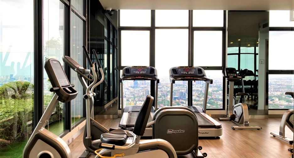 For sale 2 Beds condo in Khlong Toei, Bangkok