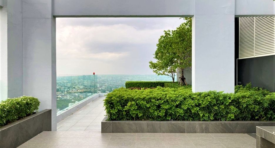 For sale 2 Beds condo in Khlong Toei, Bangkok