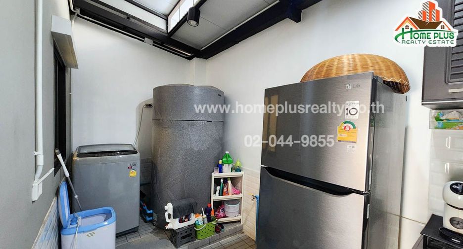 For sale 3 ベッドルーム townhouse in Rat Burana, Bangkok