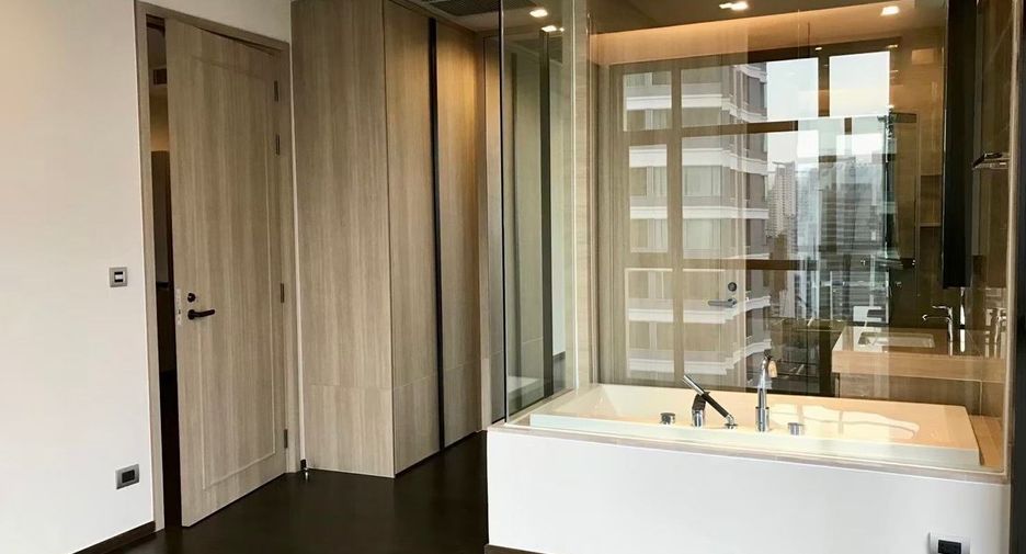 For rent そして for sale 2 ベッドルーム condo in Khlong Toei, Bangkok