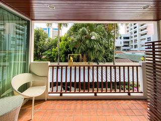 For rent 4 bedrooms apartment in Sathon, Bangkok