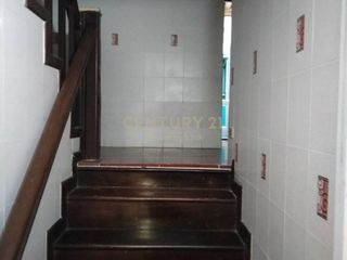 For rent 3 bedrooms retail Space in Watthana, Bangkok