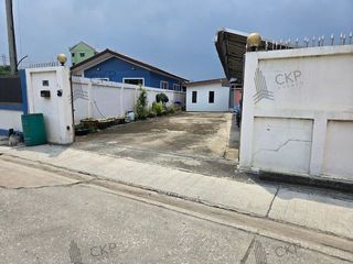 Haus zum Kauf mit 3 Zimmer in Phra Pradaeng, Samut Prakan