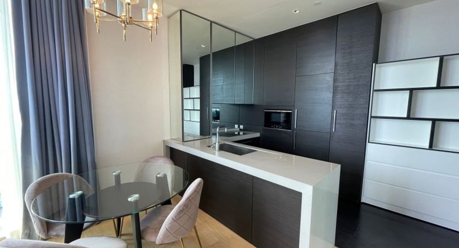 Condo en alquiler de 2 habitaciones en Pathum Wan, Bangkok