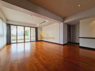 For rent 3 bedrooms condo in Pathum Wan, Bangkok