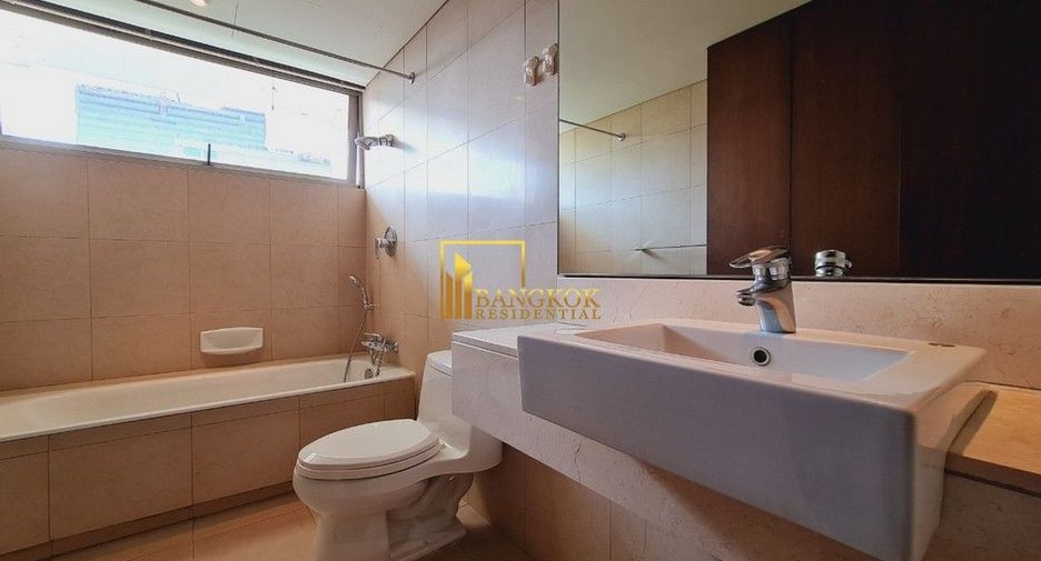 For rent 3 bedrooms condo in Pathum Wan, Bangkok