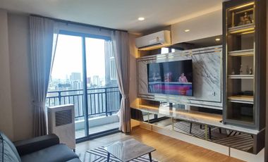 For rent and for sale 2 bed condo in Huai Khwang, Bangkok