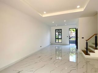 For sale 3 bed office in Prawet, Bangkok