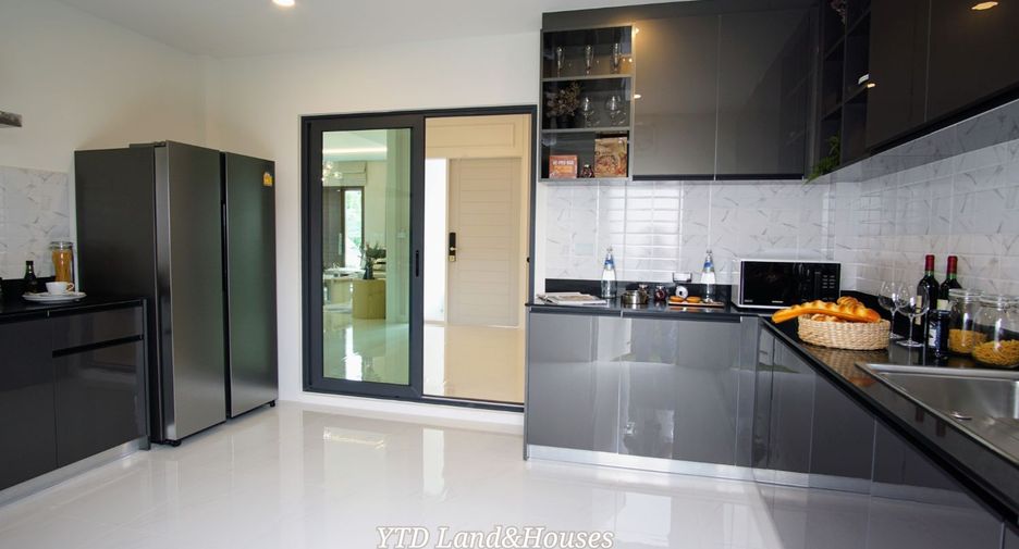 For sale 5 ベッドルーム house in Bang Phli, Samut Prakan