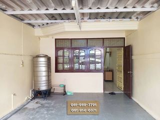For rent 2 bedrooms townhouse in Bang Na, Bangkok
