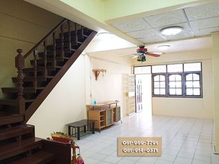 For rent 2 bedrooms townhouse in Bang Na, Bangkok