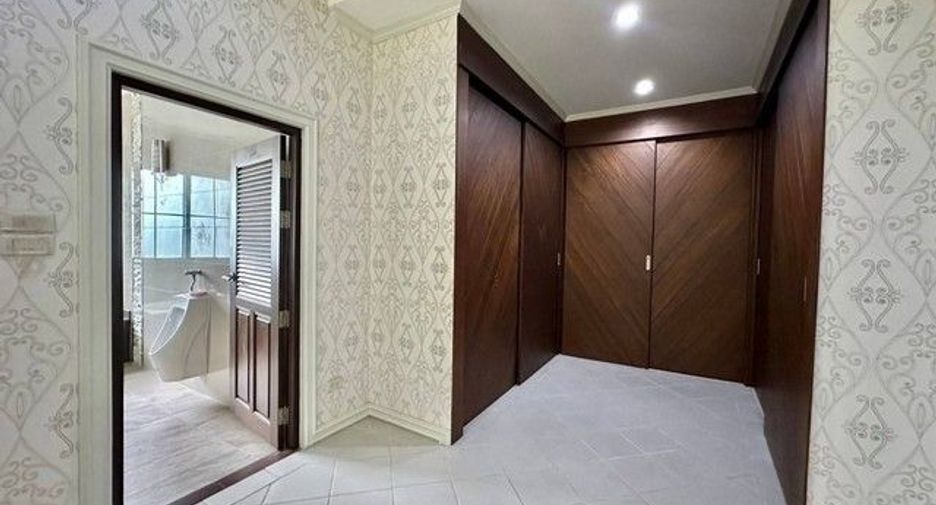 Haus zum Kauf mit Studio in Mueang Nakhon Pathom, Nakhon Pathom