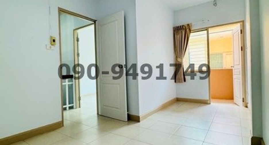 For rent 3 bedrooms townhouse in Bang Khen, Bangkok