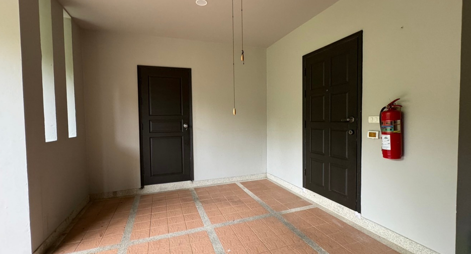 For rent そして for sale 5 ベッドルーム house in Pak Kret, Nonthaburi
