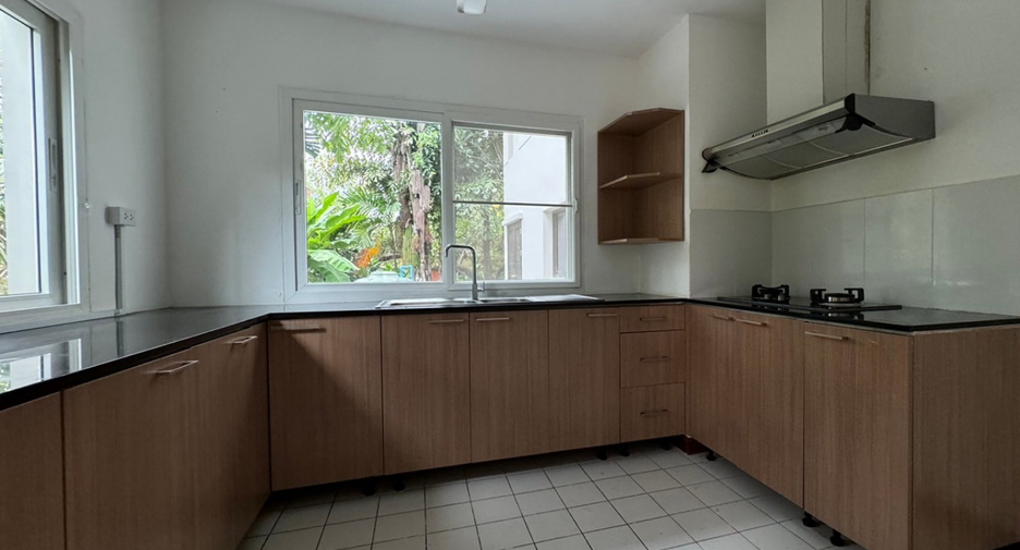 For rent そして for sale 5 ベッドルーム house in Pak Kret, Nonthaburi