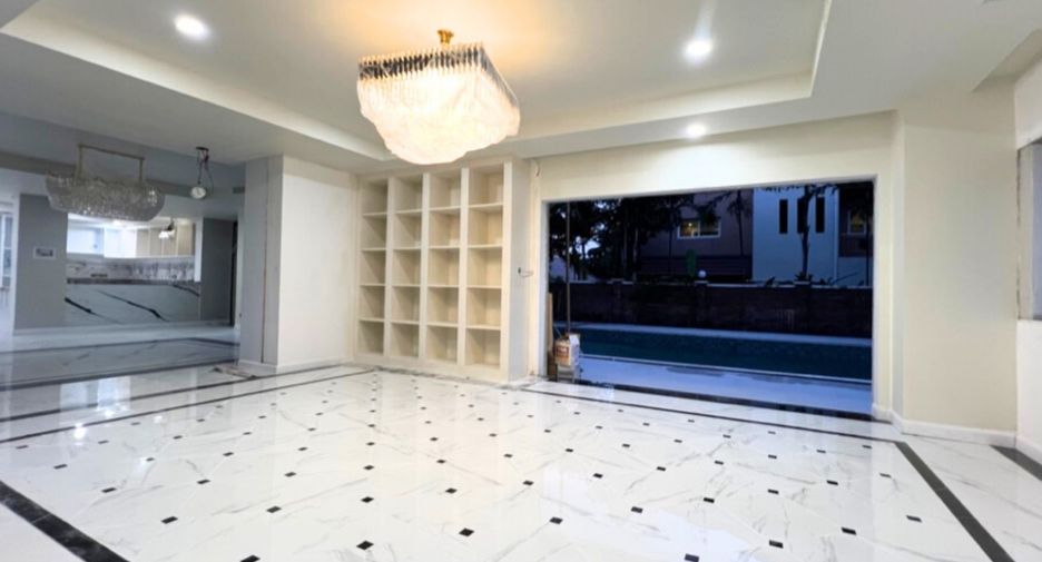For rent そして for sale 5 ベッドルーム house in Pak Kret, Nonthaburi