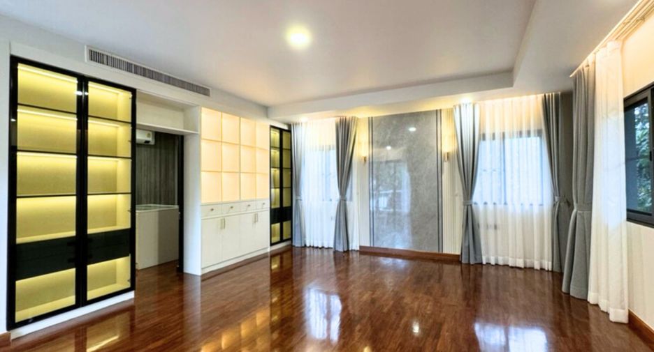 For rent そして for sale 5 ベッドルーム house in Pak Kret, Nonthaburi